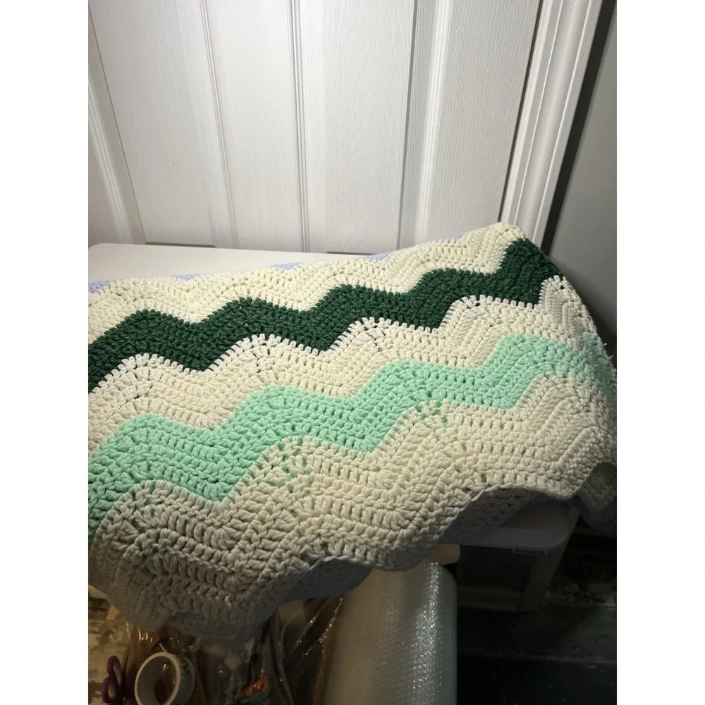 Vintage Afgan Throw BLANKET  ZIG ZAG Multi Color‎ Crochet Handmade 40